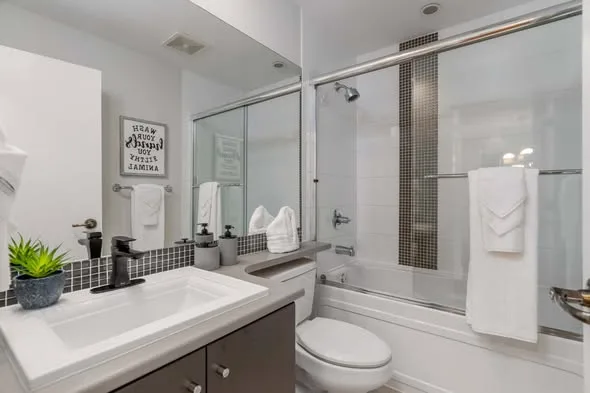 1 Bedroom Fully Furnished Executive Suite with Full Gym, Patio, courtyard 